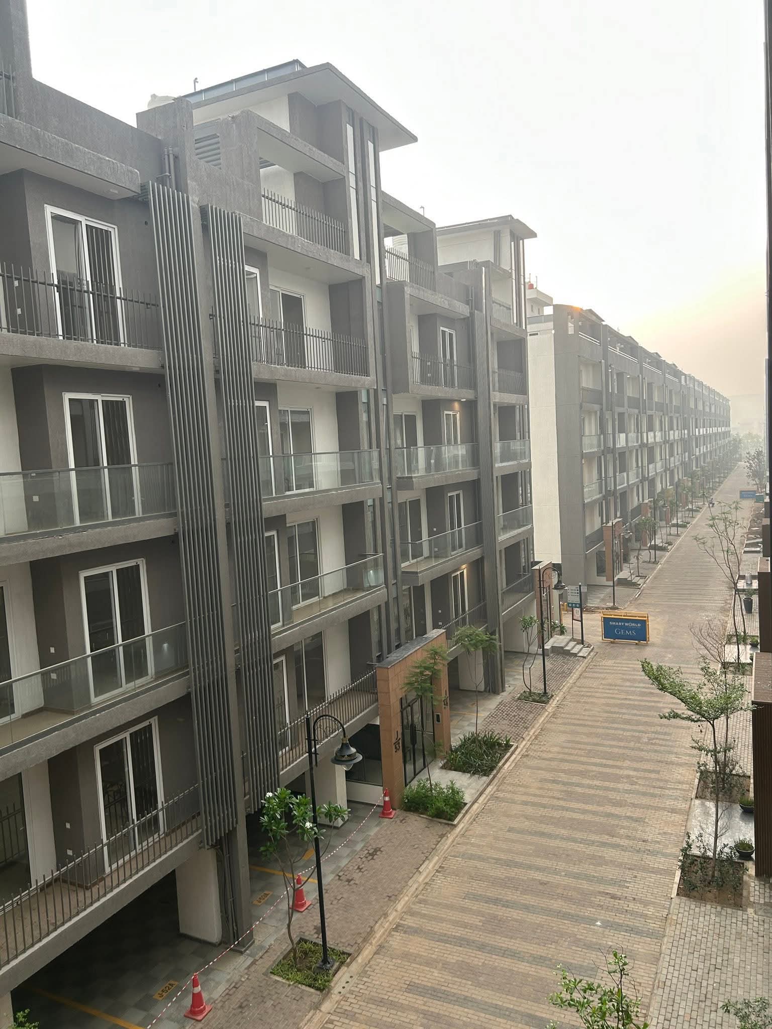 3.5 BHK + Study Room Builder Floor For Sale in Smart World Gems