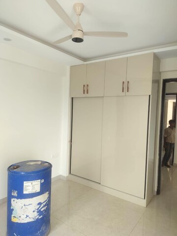 Furnished Amenities in 2 BHK Apartment at Pioneer Park Phase 1, Sector 61 – for Rent