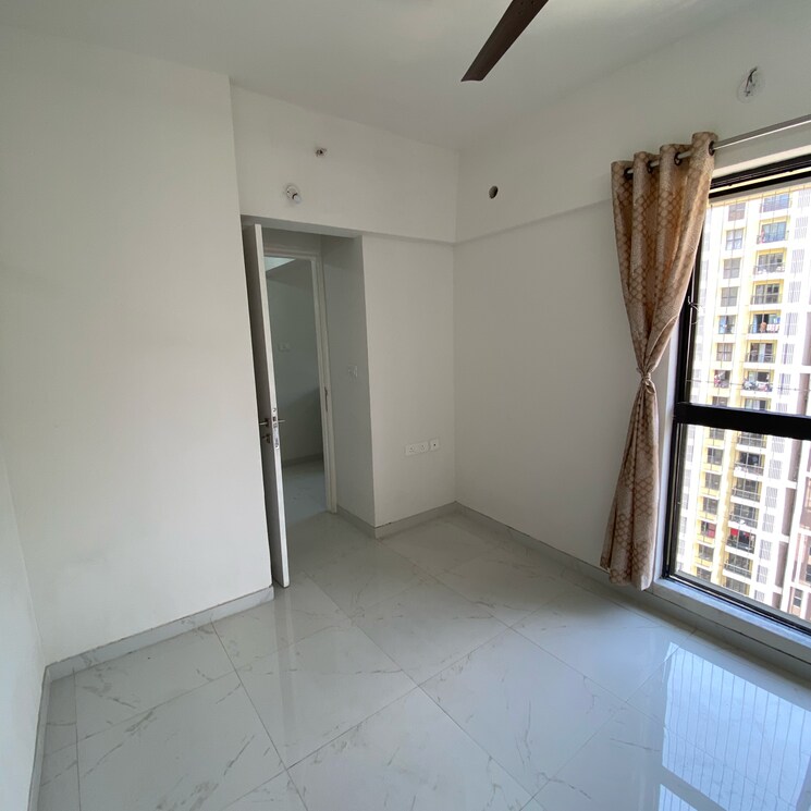 Room, runwal-gardens-phase-2 1 Bedroom 353 Sq.Ft. Apartment In Kalyan Shilphata Road Thane 9000803