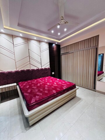 Master Bedroom in 3.5 BHK Apartment at Shalimar Belvedere Court, Malesemau – for Rent