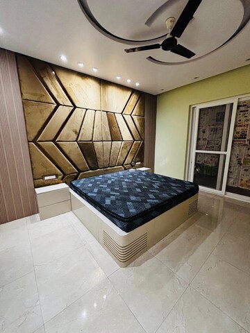 Bedroom in 3.5 BHK Apartment at Shalimar Belvedere Court, Malesemau – for Rent