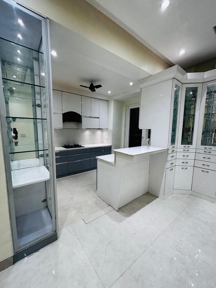 Kitchen, shalimar-belvedere-court 3.5 Bedroom 2400 Sq.Ft. Apartment In Malesemau Lucknow 9000796