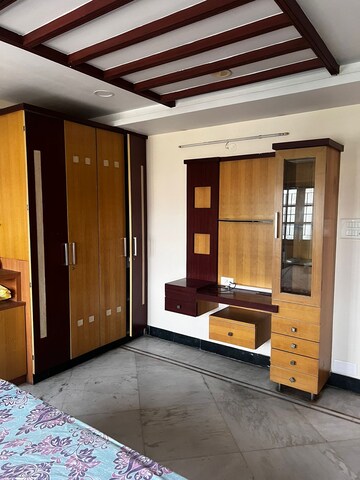 Room in 3 BHK Apartment at Saleem Nagar – for Rent