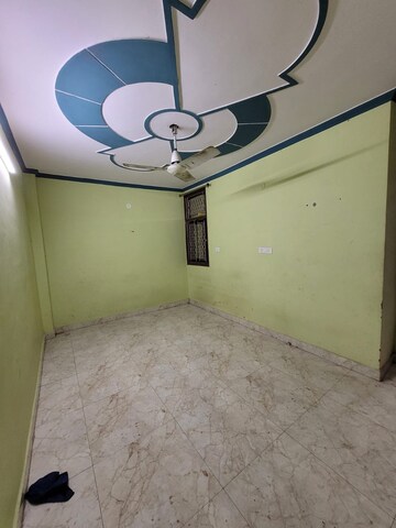 Room in 2 BHK Builder Floor at Mayur Vihar Phase 1 – for Rent