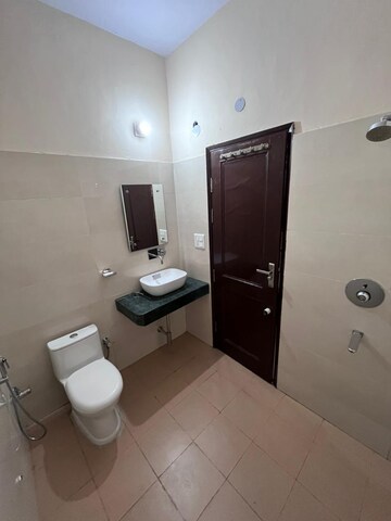 Bathroom in 3 BHK Builder Floor at Ardee City, Sector 52 – for Rent