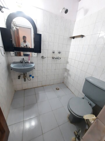 Bathroom in 3 BHK Builder Floor at Boutique Residential Apartments G-88, Saket – for Rent