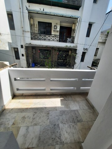 Building Lobby in 3 BHK Builder Floor at Boutique Residential Apartments G-88, Saket – for Rent