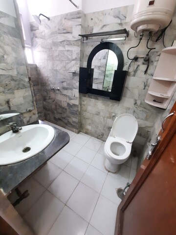 Bathroom in 3 BHK Builder Floor at Boutique Residential Apartments G-88, Saket – for Rent