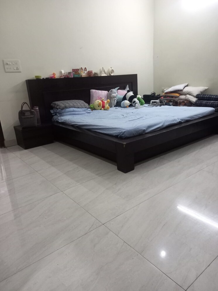 Bedroom, ardee-mall 3 Bedroom 300 Sq.Yd. Builder Floor In Sector 52 Gurgaon 9000829