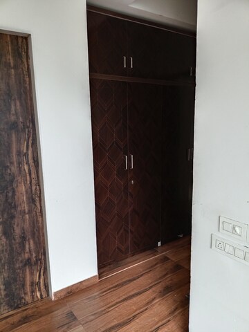 Furnished Amenities in 2 BHK Apartment at Rosa Manhattan, Ghodbunder Road – for Rent