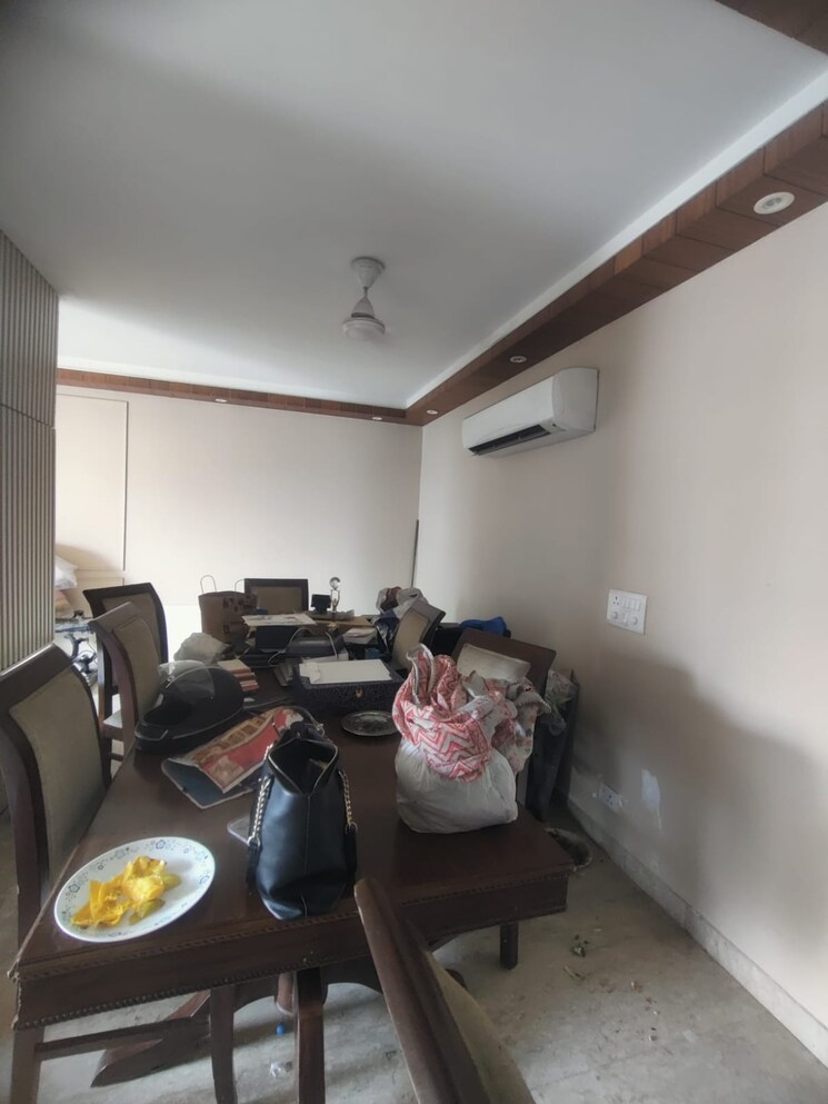  Parking, greater kailash i 4 Bedroom 2700 Sq.Ft. Builder Floor In Greater Kailash I Delhi 9000888