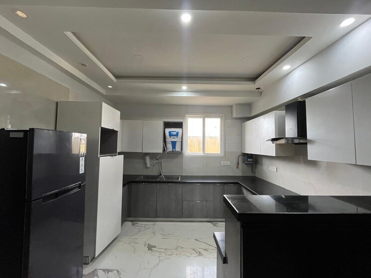 Kitchen, vasant kunj enclave 3 Bedroom 110 Sq.Yd. Builder Floor In Vasant Kunj Enclave Delhi 9000904