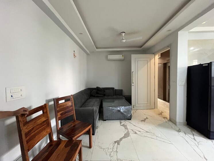 Living Room, vasant kunj enclave 3 Bedroom 110 Sq.Yd. Builder Floor In Vasant Kunj Enclave Delhi 9000904