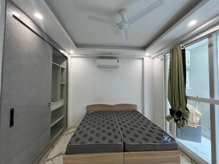 Master Bedroom, vasant kunj enclave 3 Bedroom 110 Sq.Yd. Builder Floor In Vasant Kunj Enclave Delhi 9000904