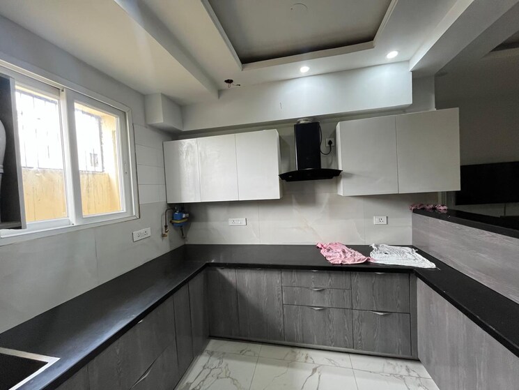 Kitchen, vasant kunj enclave 3 Bedroom 110 Sq.Yd. Builder Floor In Vasant Kunj Enclave Delhi 9000904