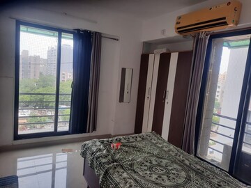 Bedroom in 2 BHK Apartment at Satellite – for Rent
