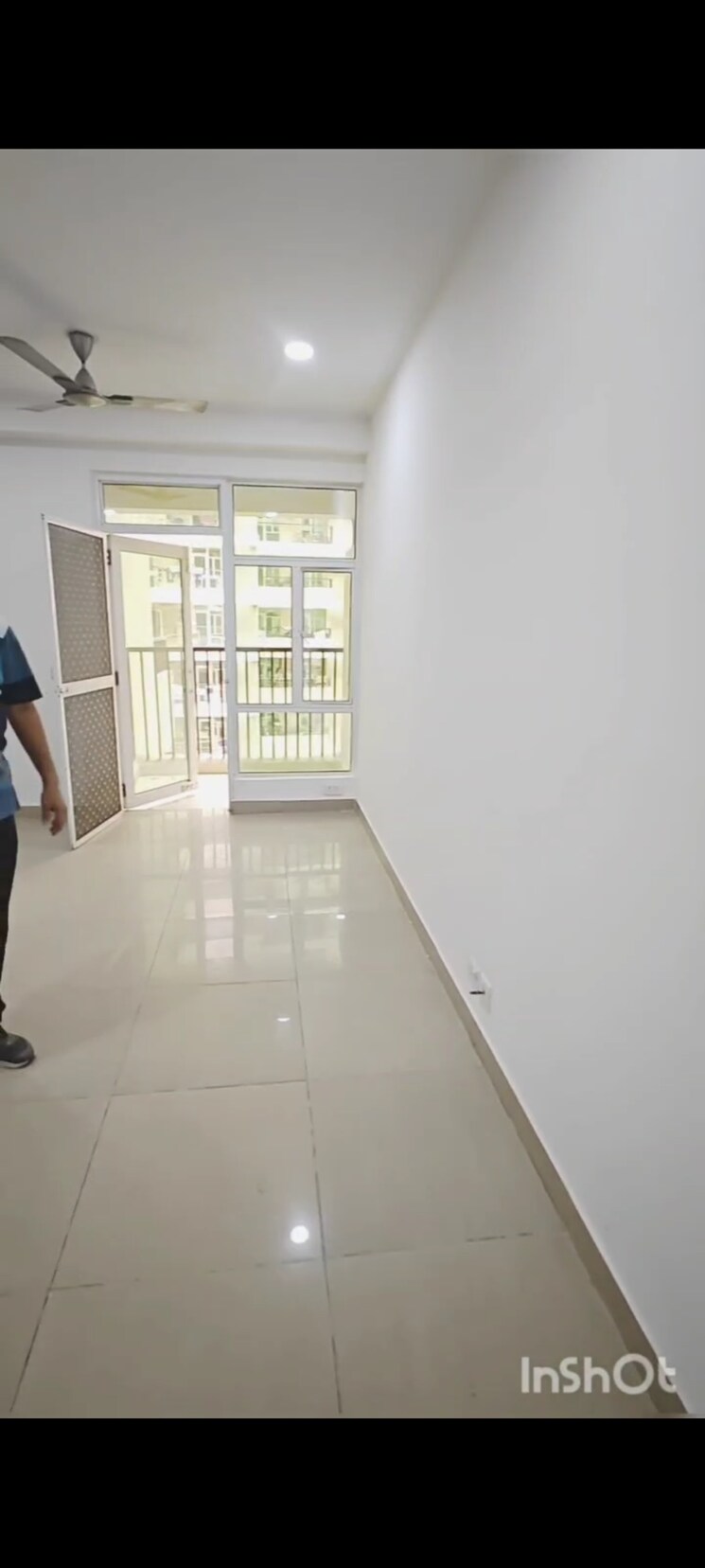 Room, gaur-city-2-11th-avenue 3 Bedroom 1420 Sq.Ft. Apartment In Sector 16c Greater Noida Greater Noida 9000934