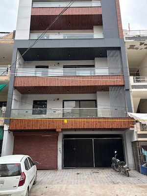 3 BHK Builder Floor For Sale in WG Tower, New Industrial Township