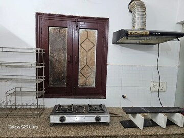 Kitchen in 2 BHK Builder Floor at Sector 45 – for Rent