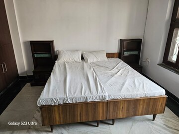 Bedroom in 2 BHK Builder Floor at Sector 45 – for Rent