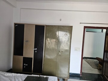 Bedroom in 2 BHK Builder Floor at Sector 45 – for Rent