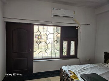 Bedroom in 2 BHK Builder Floor at Sector 45 – for Rent