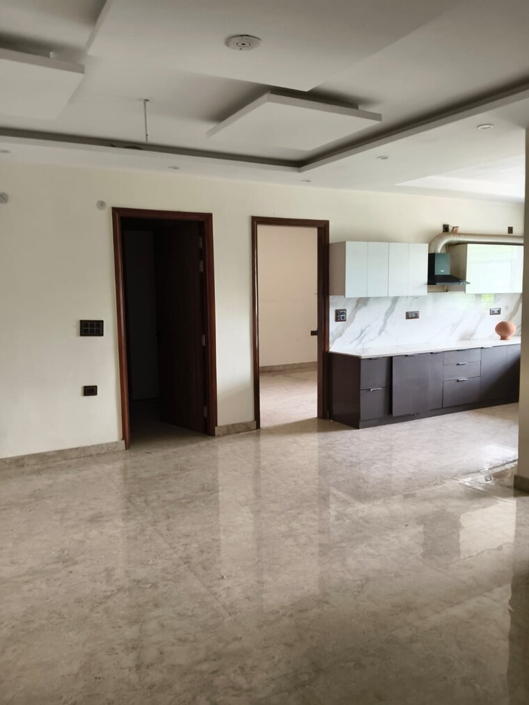 Kitchen, wg-tower 3 Bedroom 2250 Sq.Ft. Builder Floor In New Industrial Township Faridabad 9000954