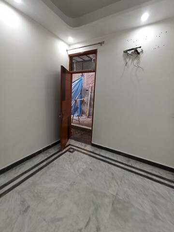 Furnished Amenities in 3.5 BHK Independent House at Sector 116 – for Rent