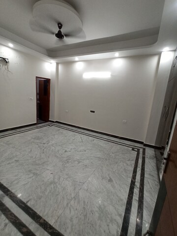 Furnished Amenities in 3.5 BHK Independent House at Sector 116 – for Rent