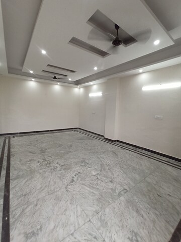 Furnished Amenities in 3.5 BHK Independent House at Sector 116 – for Rent