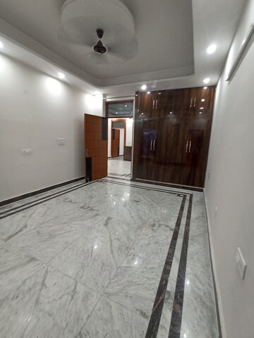 Furnished Amenities in 3.5 BHK Independent House at Sector 116 – for Rent