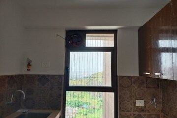 Furnished Amenities in 2 BHK Apartment at Kanakia Silicon Valley, Powai – for Rent