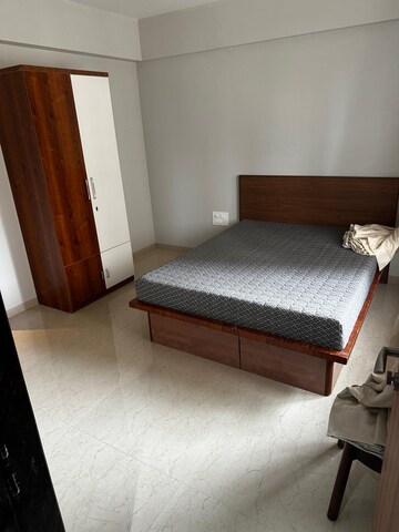 Bedroom in 4 BHK Apartment at Diamond Garden, Chembur – for Rent