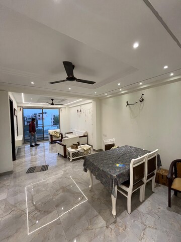 Team Area in 3 BHK Builder Floor at Sushant Lok 3, Sector 57 – for Sale