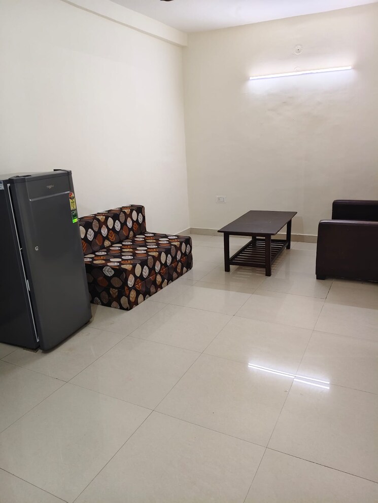 Living Room, sector 45 1 Bedroom 450 Sq.Ft. Builder Floor In Sector 45 Gurgaon 9001001