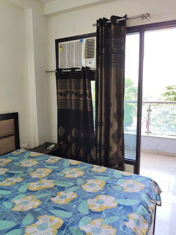 Bedroom in 1 BHK Builder Floor at Sector 45 – for Rent