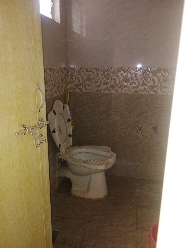 Bathroom, satellite 2 Bedroom 1190 Sq.Ft. Apartment In Satellite Ahmedabad 8999087