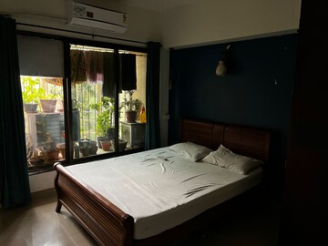 Bedroom in 2 BHK Apartment at Sheth Heights, Chembur – for Rent