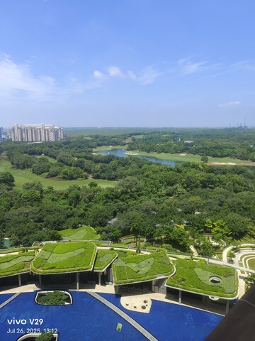Plot Area in 4 BHK Apartment at DLF The Camellias, Sector 42 – for Rent