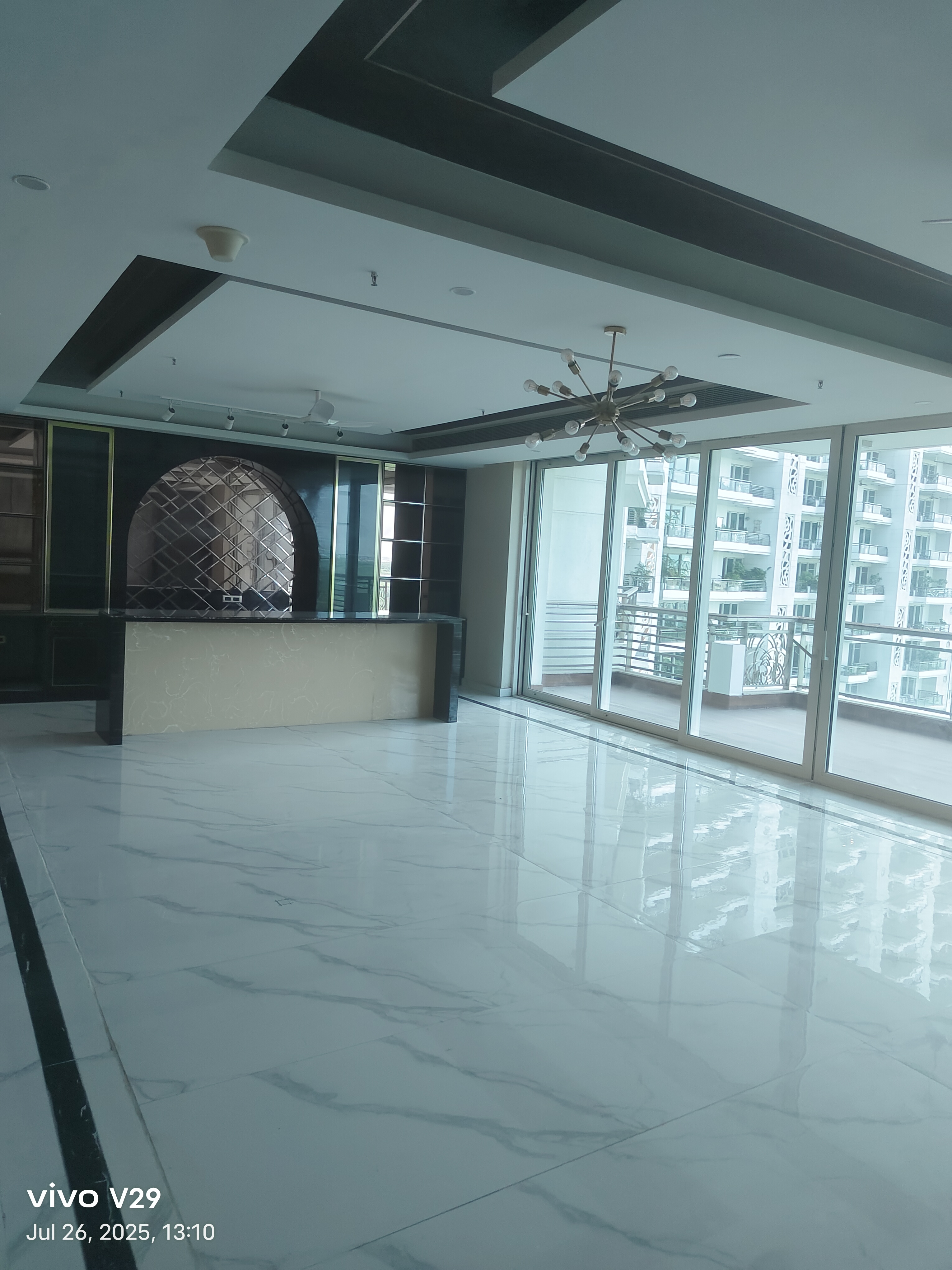 4 BHK + Servant Room Apartment For Sale in DLF The Camellias