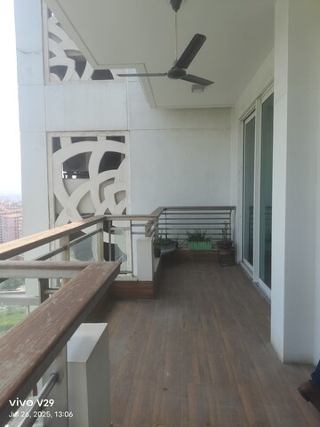 Kitchen in 4 BHK Apartment at DLF The Camellias, Sector 42 – for Sale