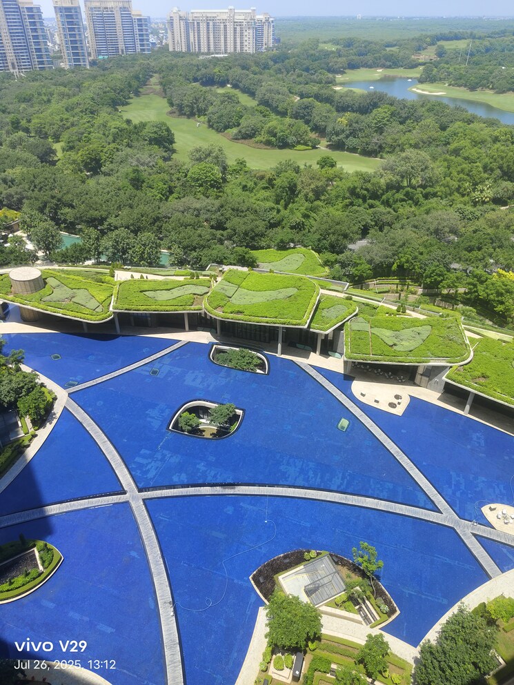 Garden, dlf-the-camellias 4 Bedroom 7400 Sq.Ft. Apartment In Sector 42 Gurgaon 9001054