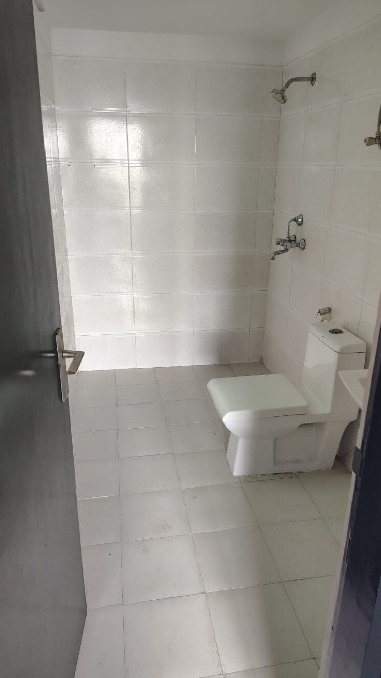 Bathroom, civitech-strings 3 Bedroom 1250 Sq.Ft. Apartment In Sector 12 Greater Noida Greater Noida 9001088
