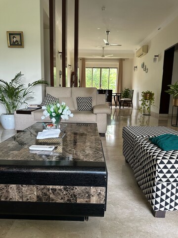 Living Room in 4 BHK Apartment at Parsvnath Exotica, Sector 53 – for Sale