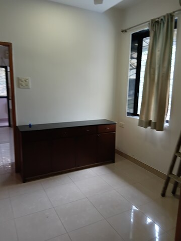 Staircase in 3 BHK Apartment at Neelam CHS Dadar, Dadar East – for Rent