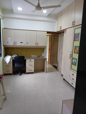Team Area in 3 BHK Apartment at Neelam CHS Dadar, Dadar East – for Rent