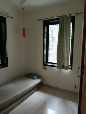 Furnished Amenities in 3 BHK Apartment at Neelam CHS Dadar, Dadar East – for Rent