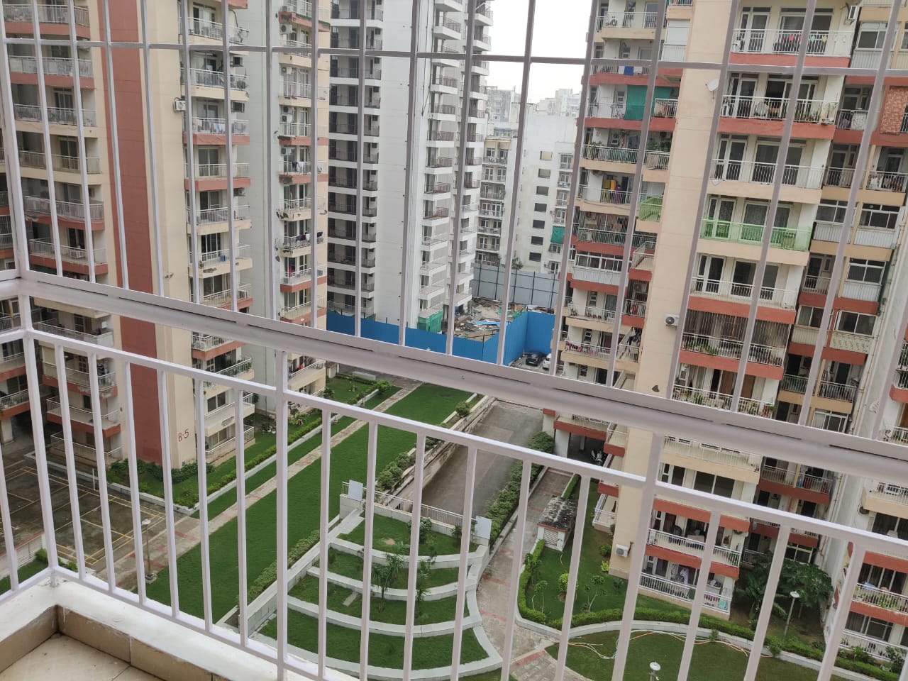 2 BHK + Servant Room 1279 Sq.Ft. Apartment in KLJ Greens