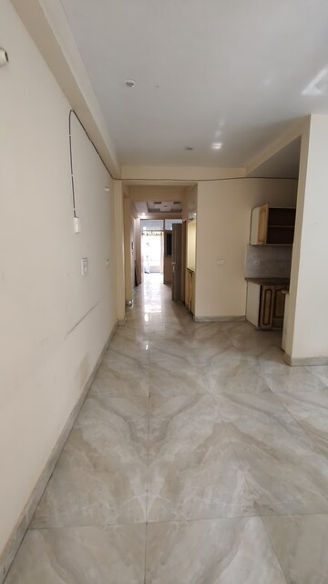 Room in 2 BHK Builder Floor at Dwarka Mor – for Rent