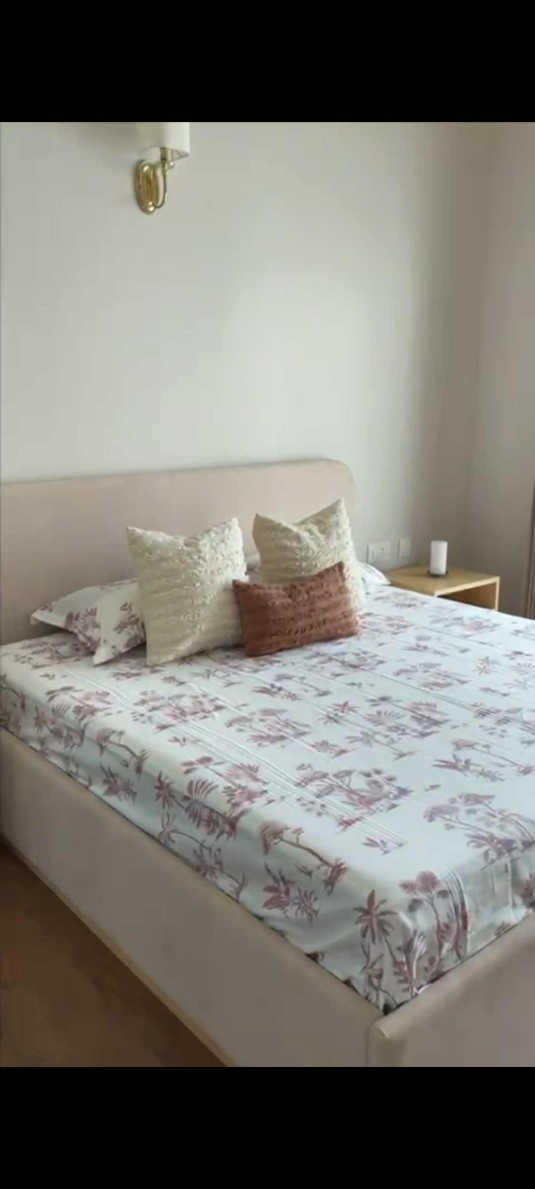 1 BHK 837 Sq.Ft. Apartment in Central Park 3 The Room